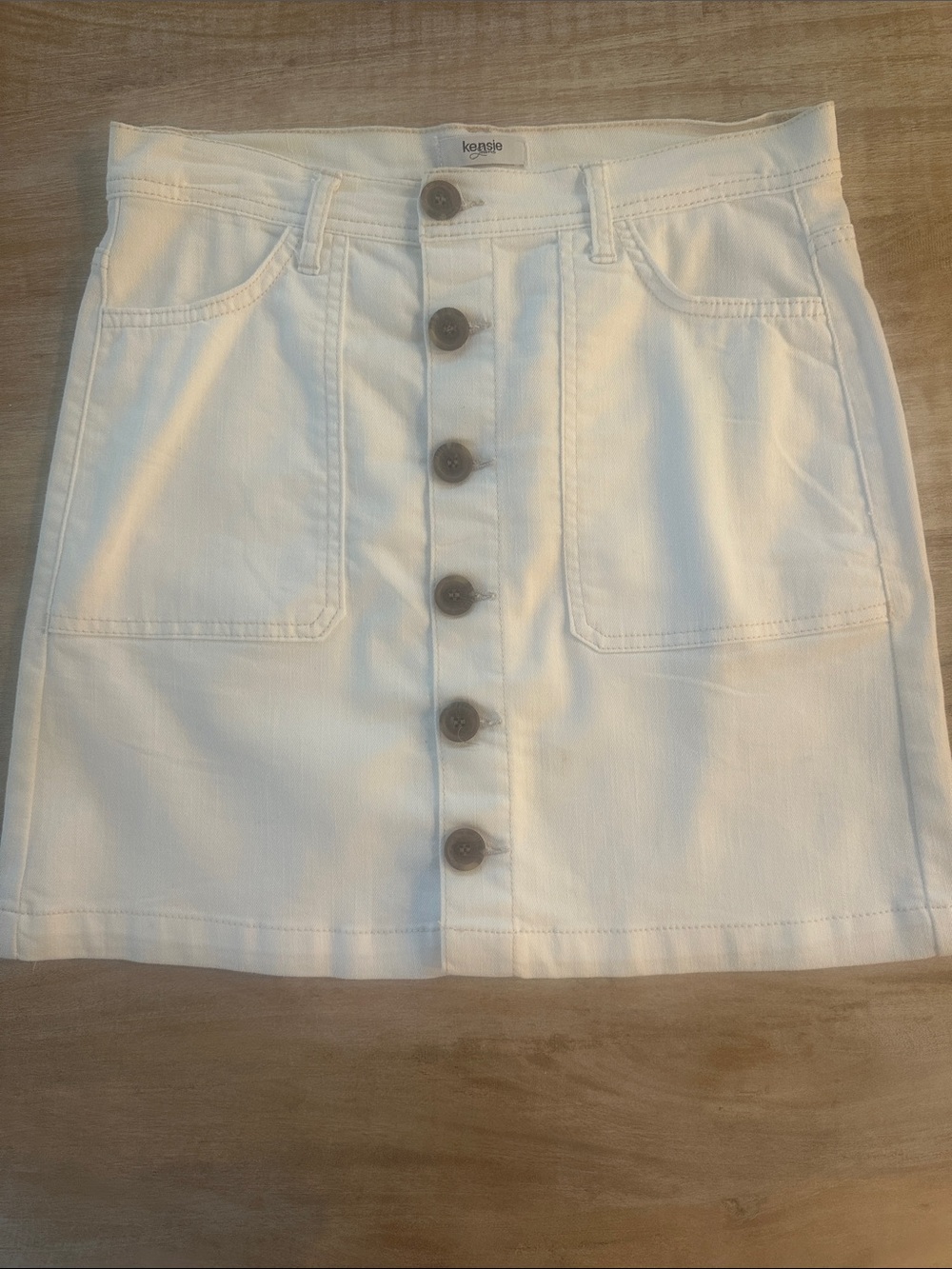 Kensie White Button-Front Mini Skirt with Patch Pockets